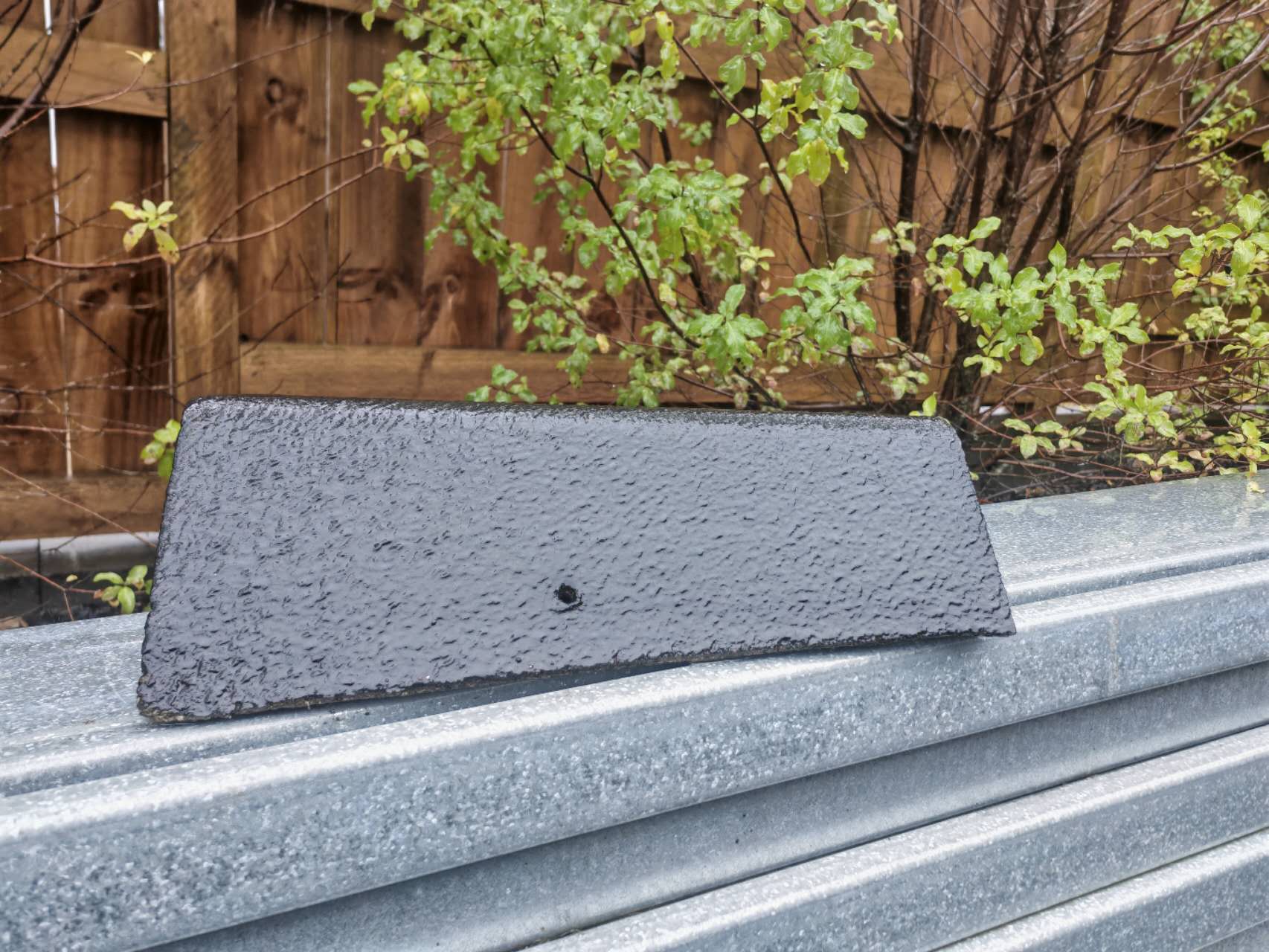 Front view of a remoulded tapered barge tile
