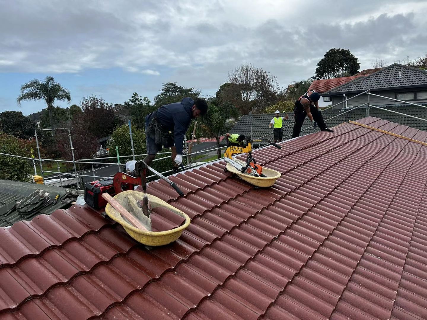 Experienced roofers on site